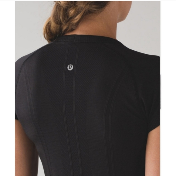 Lululemon Swiftly 🩶🖤 - Picture 5 of 10